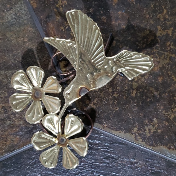 HOST PICK. Vtg. 3 Home Interior Brass Hummingbirds & Flowers Wall Hangings - Picture 3 of 4